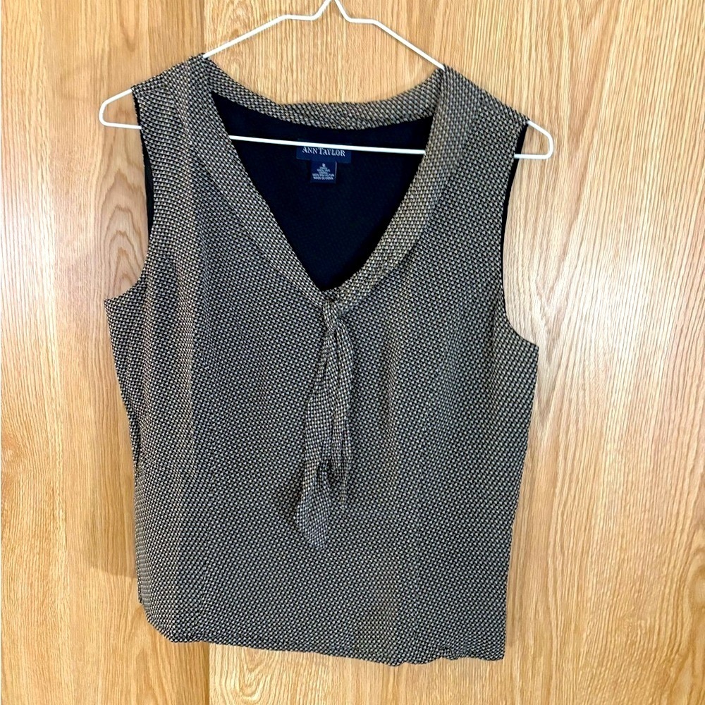 Ann Taylor 100% Silk Sleeveless Lined V-Tie Neckline Cropped Black/Tan/Cream Top - Picture 3 of 10